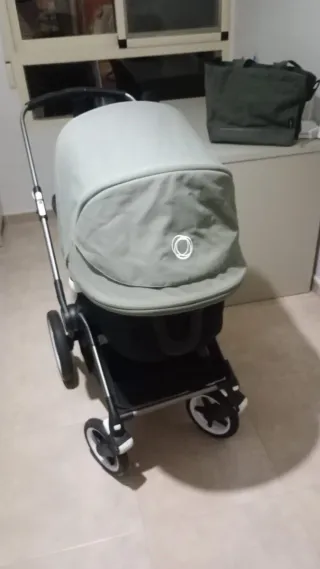 Carrito Bugaboo Fox 3 + Bolso+ capota de verano