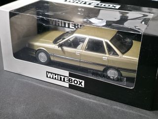 Renault 21 WhiteBox 1:24