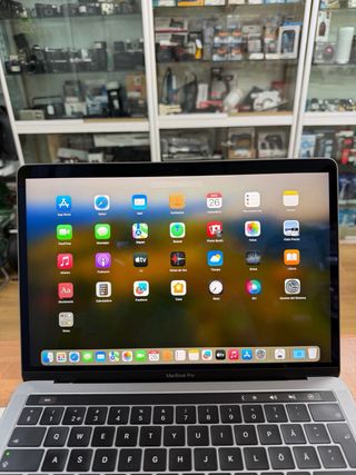 MacBook Pro 2018 13 i5 16GB RAM 512GB SSD
