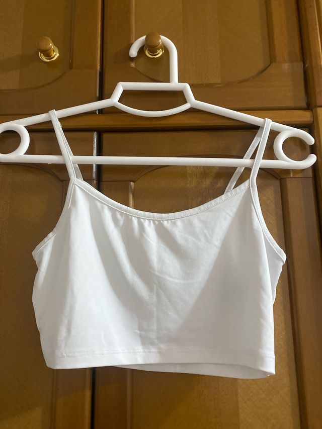 Tops 2x1 gris y blanco