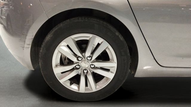 Peugeot 308 PureTech 130 S&S Style 96 kW (130 CV)