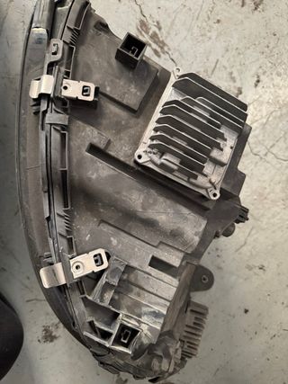 Faro Derecho Mercedes Clase C 2015