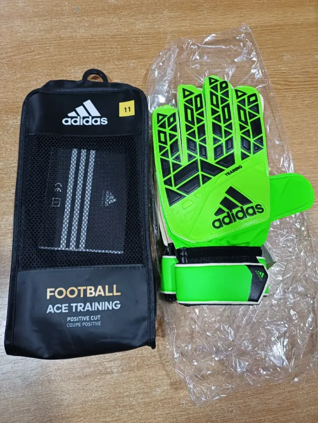 Guanti portiere Adidas misura 11