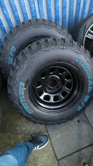 Llantas  de Jeep 8x15 5x114, 3