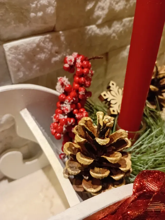 Slitta centrotavola natalizio in legno