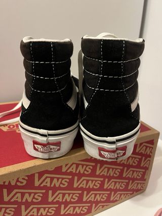 Zapatillas Vans Plataforma Negras y Blancas