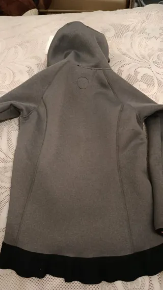 Chaqueta Neopreno Gris y Rosa con Capucha