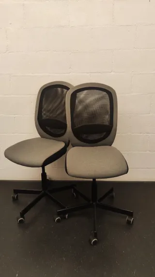 Silla de oficina ergonómica sin brazos