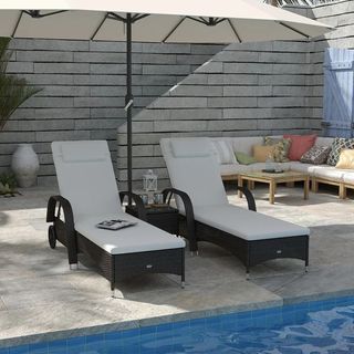 2 Tumbonas ratán con mesa