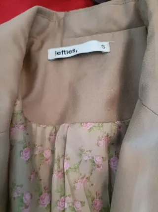 Chaqueta beige combinable