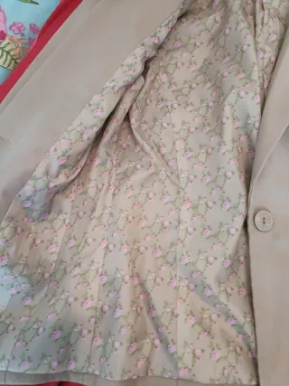 Chaqueta beige combinable