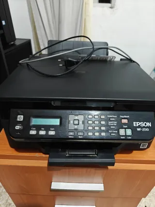 Impresora Epson WF-2510 Negra