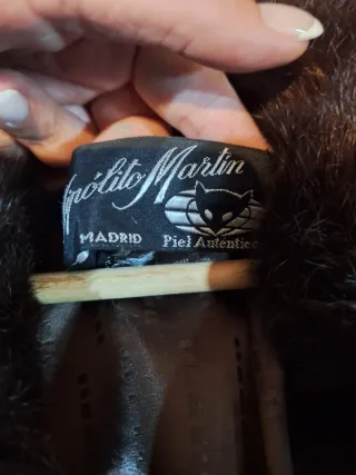 Abrigo de piel marrón