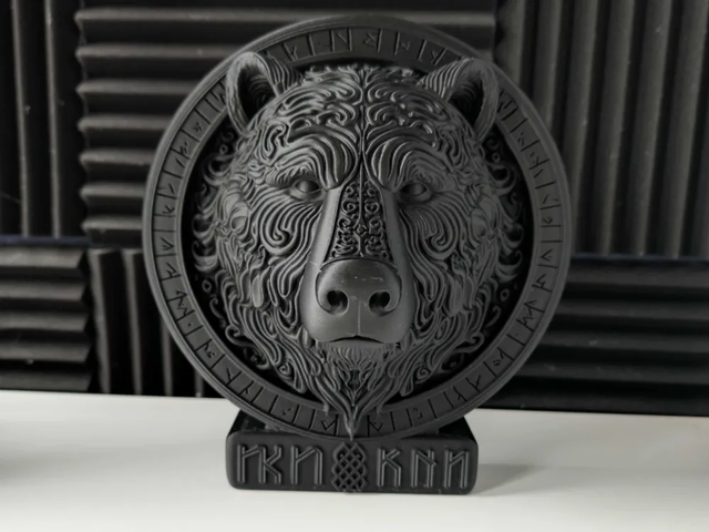 Relieve Pared Cabeza Oso Negro