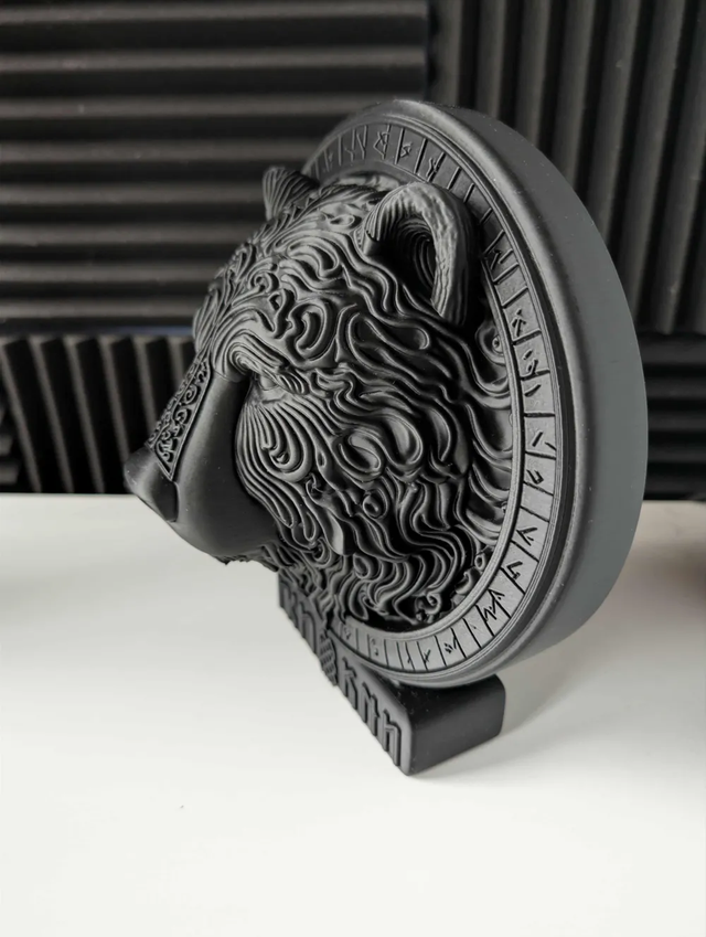 Relieve Pared Cabeza Oso Negro