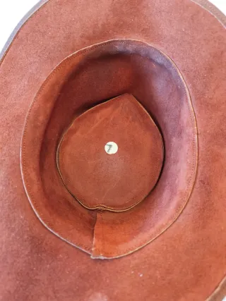 Sombrero de cuero estilo vaquero