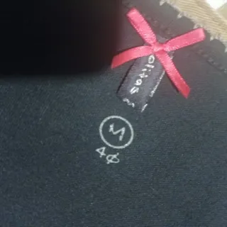 Camiseta Lolitas negra con dibujo