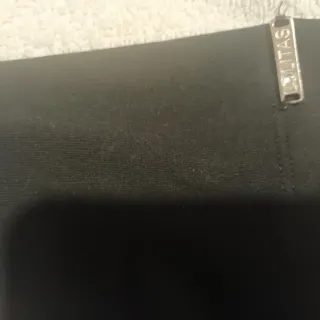 Camiseta Lolitas negra con dibujo