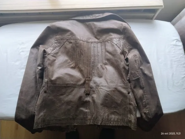 Cazadora de piel marrón mujer