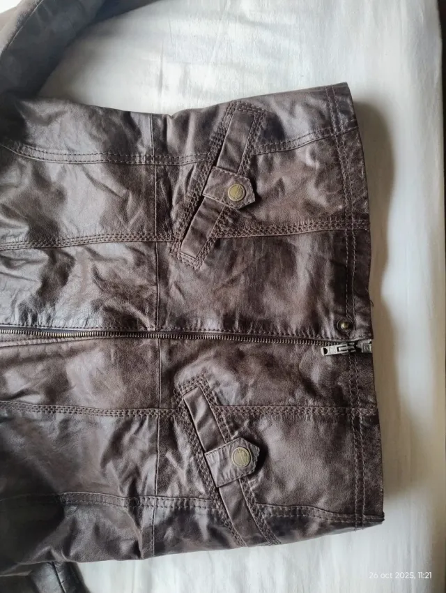 Cazadora de piel marrón mujer