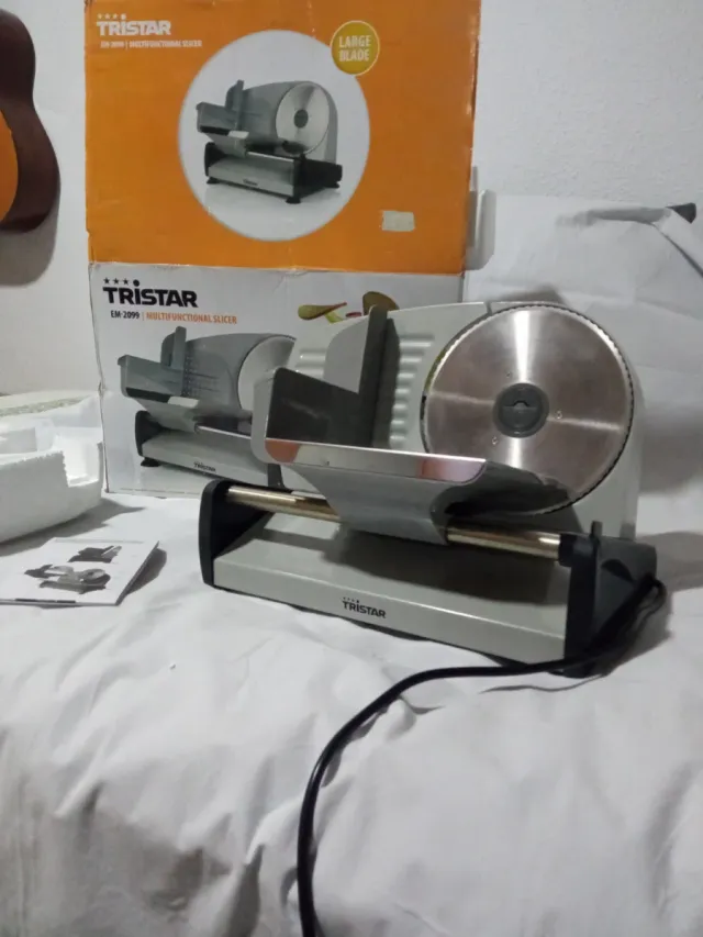 Cortafiambres Tristar EM-2099