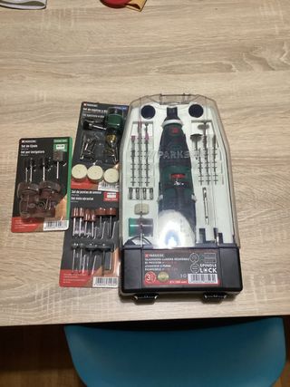Mini multiherramienta Parkside con accesorios