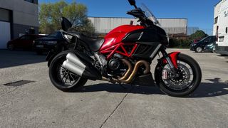 Ducati Diavel 1200 - 2012