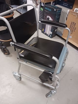 Silla WC Mobiclinic con ruedas