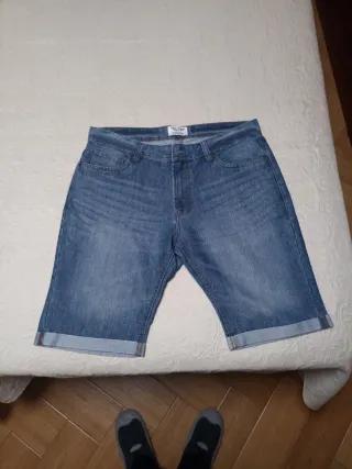 Pantalón vaquero corto azul