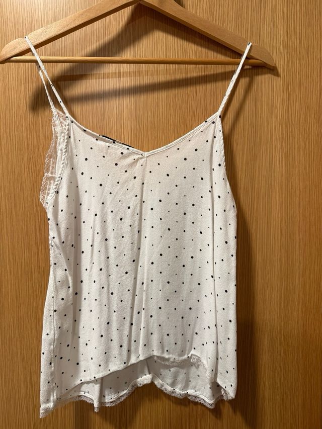 Blusa tirantes lunares encaje