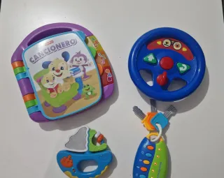 Lote 4  Juguetes Bebé Fisher-Price y Chicco
