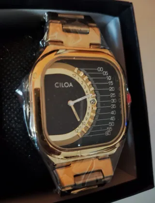Reloj CILOA Retro Dorado Cuadrado
