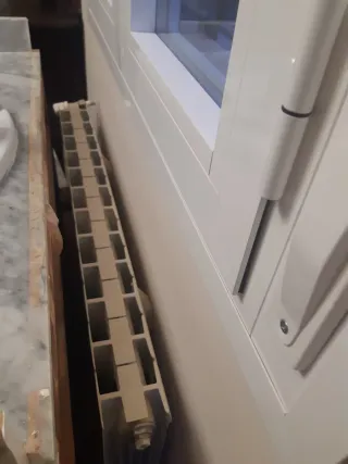 Mueble de baño rústico madera y mármol