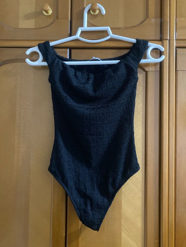 Body negro tirantes