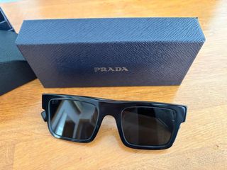 Gafas de sol Prada Negras en perfecto estado