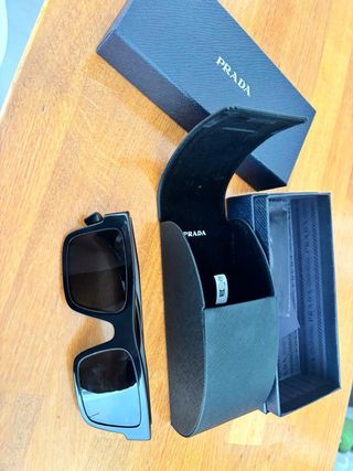 Gafas de sol Prada Negras en perfecto estado