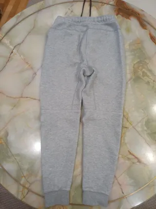 pantalon nike tech talla S color gris