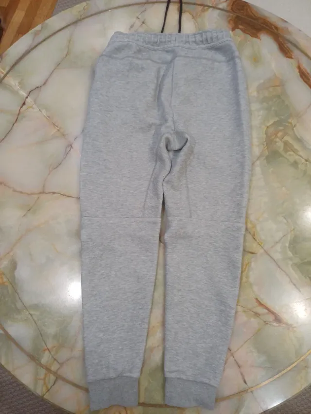 pantalon nike tech  talla S  color gris
