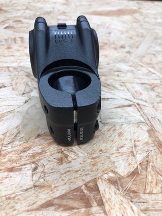 Potencia de bici negra