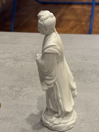 Statuine in pregiata porcellana bianca –orientale