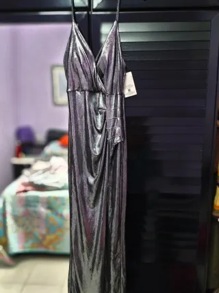 Vestido de fiesta plateado