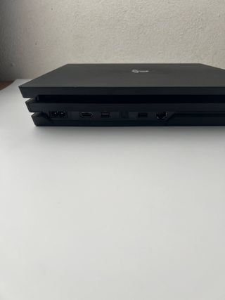 Console Playstation 4 Pro Nera 1 TB Software 10.01