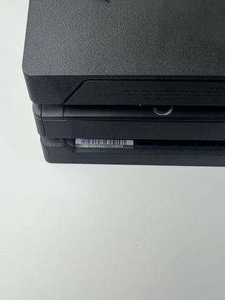 Console Playstation 4 Pro Nera 1 TB Software 10.01