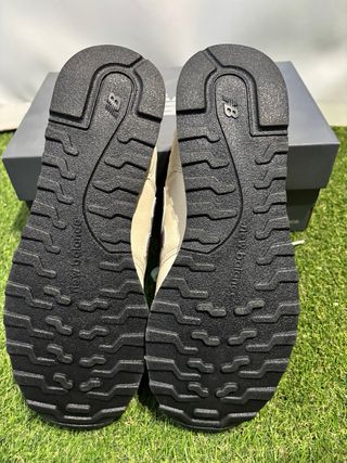 New Balance NB 500 beige y rojo – Talla 44