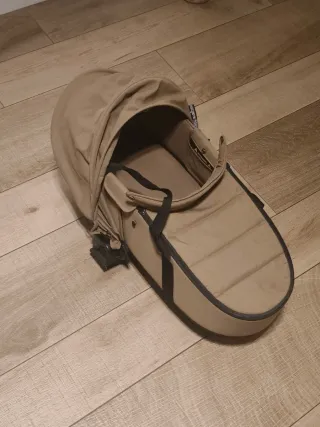 Capazo YOYO 0+ color Toffee