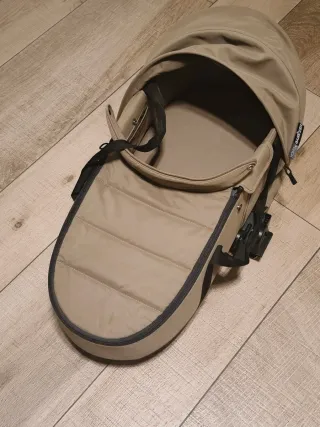 Capazo YOYO 0+ color Toffee