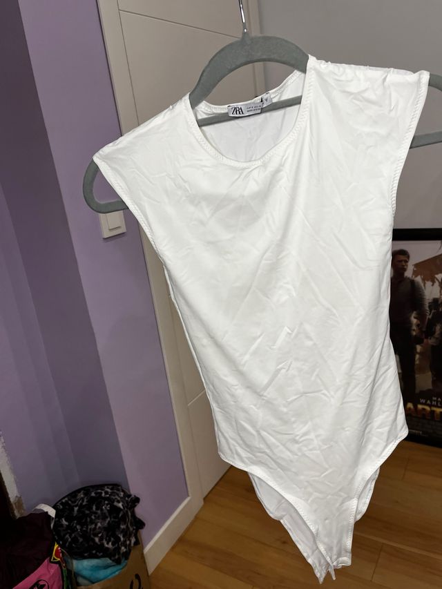Body Zara, pone que es una S, pero es más una XS