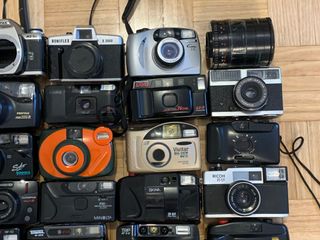 Lote di fotocamere analogiche