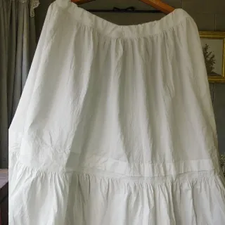 Enagua de algodón blanco francés antiguo