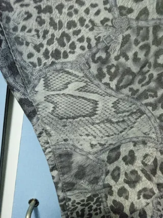 Pantalón estampado leopardo y serpiente